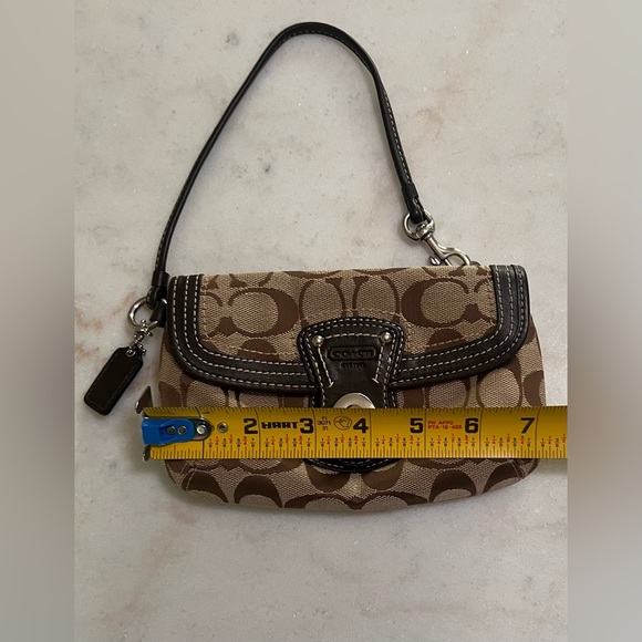 Vintage Authentic Coach Signature Wristlet! Brown Logo Print Leather Trim - Picture 6 of 7